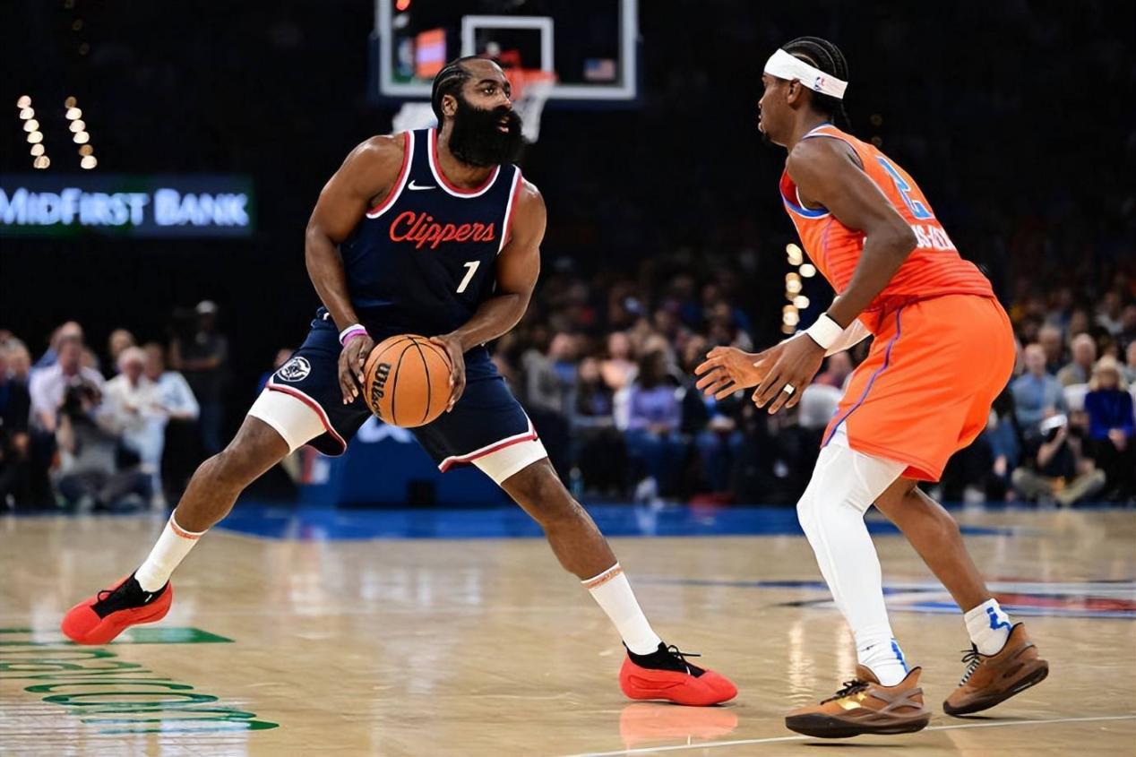 詹姆斯退役后，NBA联盟为何就没有什么流量了？我认为主要的原因不是詹姆斯，而是联