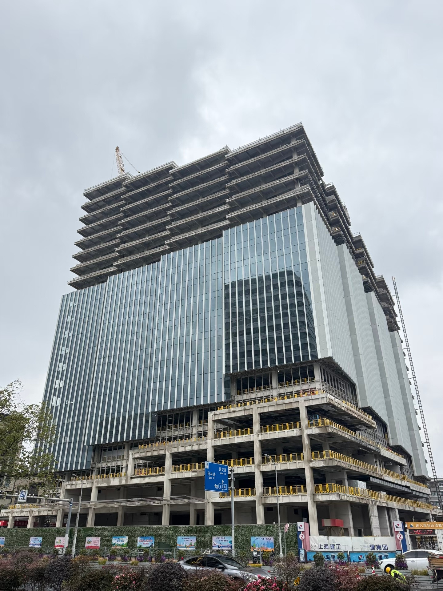 36岁程序员被曝复工当晚猝死正月初八，36岁，米哈游程序员，在上海出租屋离世。