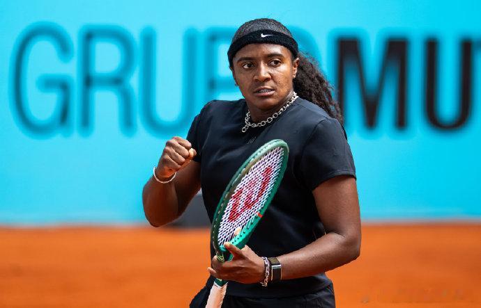 WTA1000马德里站，和本西奇第二盘浪费六个赛点，和本西奇打出超长抢7。但还是