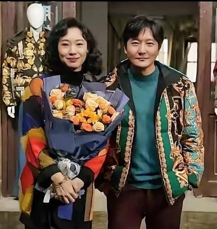 《老舅》终于播出了，满怀希望刚看了一集，我就决定不再看了，原因很简单，穿帮