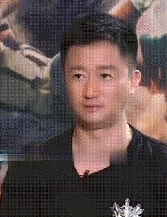 怎么突然开始玩“吴京摇头”的梗了还挺好玩[doge]​​​