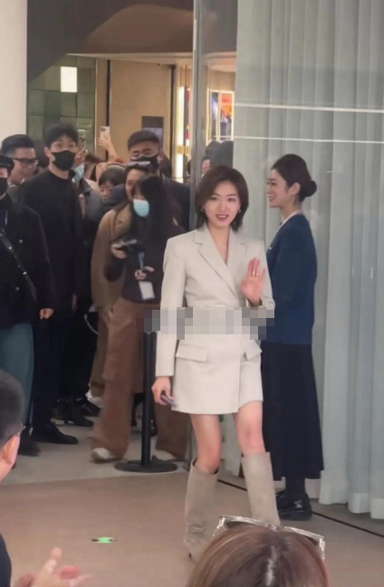 公司活动请到了万茜​​​