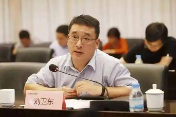 你有没有想过，为啥之前连造颗合格的子弹都那么费劲？是流程太复杂吗？直到刘卫东、夏