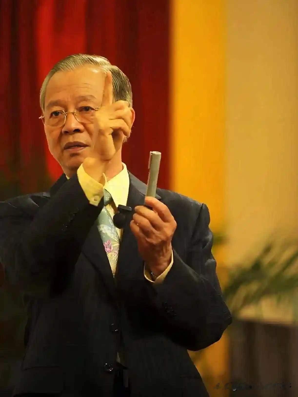 曾仕强临终预言“泄露天机”，他强调：“2054年，中国的科技会领先世界！”但后面