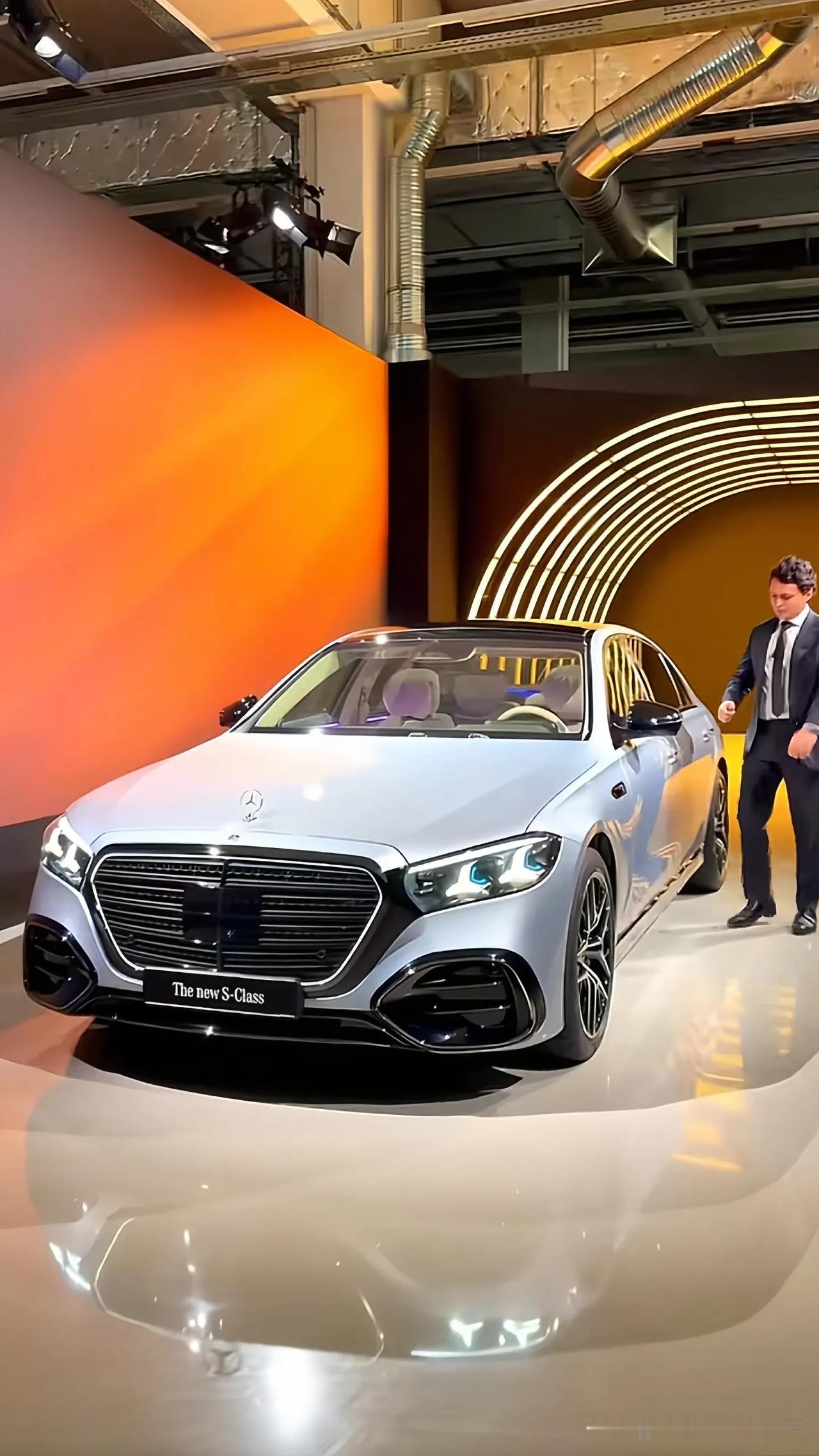 2027款奔驰s级，w223的中期改款……好家伙，我只能说，你管这叫中期改款？