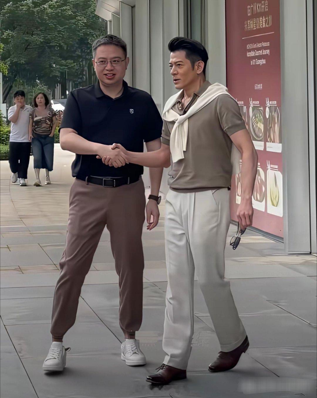 不得不说郭富城的状态，一点也不像62岁