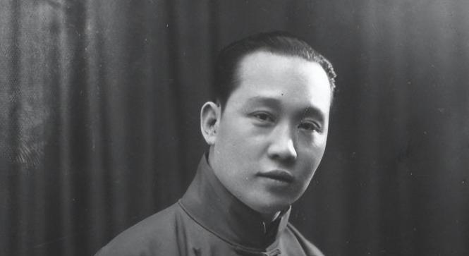 1918年，京剧名角荀慧生与心上人吴小霞成亲，这天许多同行都来道贺，酒足饭饱后送