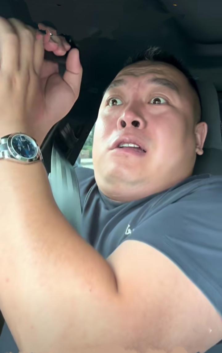 刚拿到驾照的老婆，差点把我送回老家！[捂脸哭]
