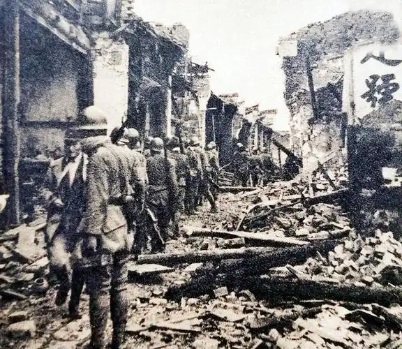 1943年，老红军王雁鸣申请结婚，结果没被批准。他一怒之下离队出走，偏偏遇上日军