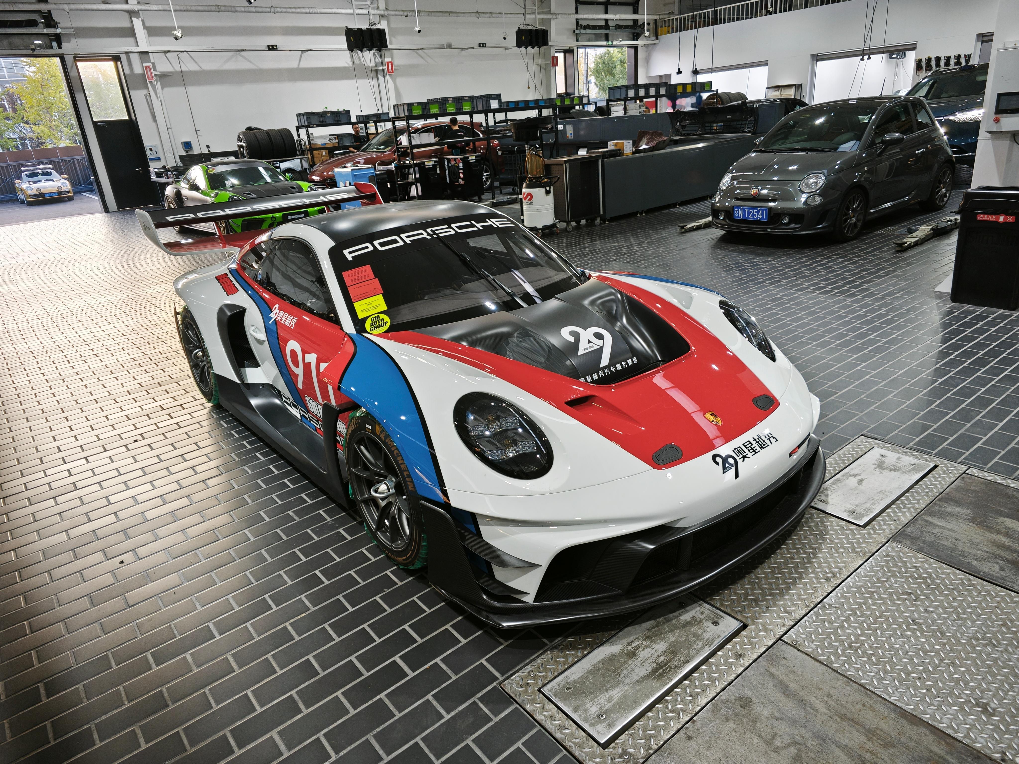 全球限量77台千万级理财神器​保时捷911GT3Rrennsport​静态