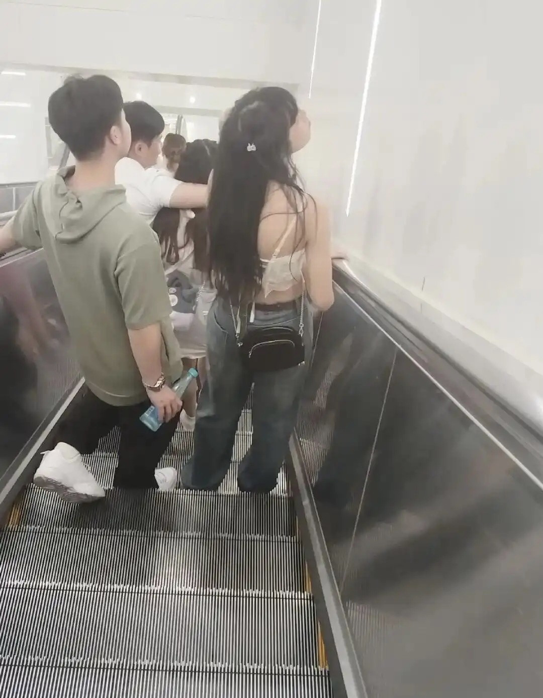笑喷，这哥们玩的太花了吧