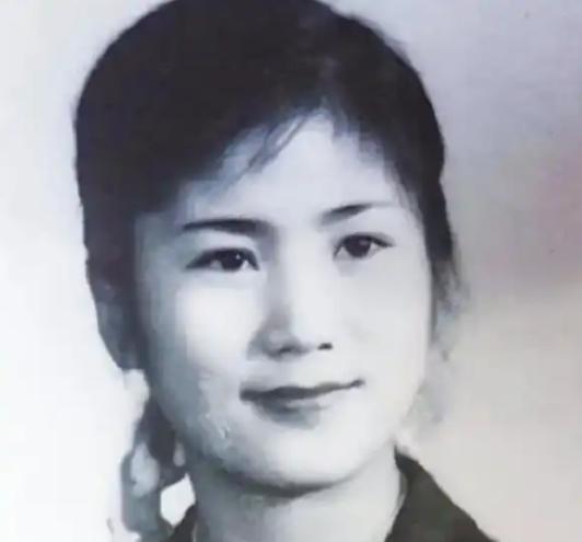 1973年，一位广西女子自称是毛主席的女儿，工作人员认为对方是骗子，毛主席却连忙