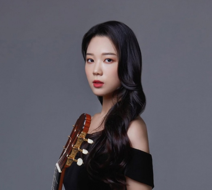 等官宣了? Gumayusi姐姐INS关注了HLE官方帐号