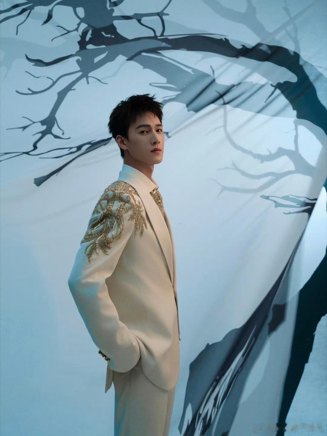 娱乐李昀锐生日照李昀锐记录新的一岁李昀锐记录新的一岁，生日快乐！​​​