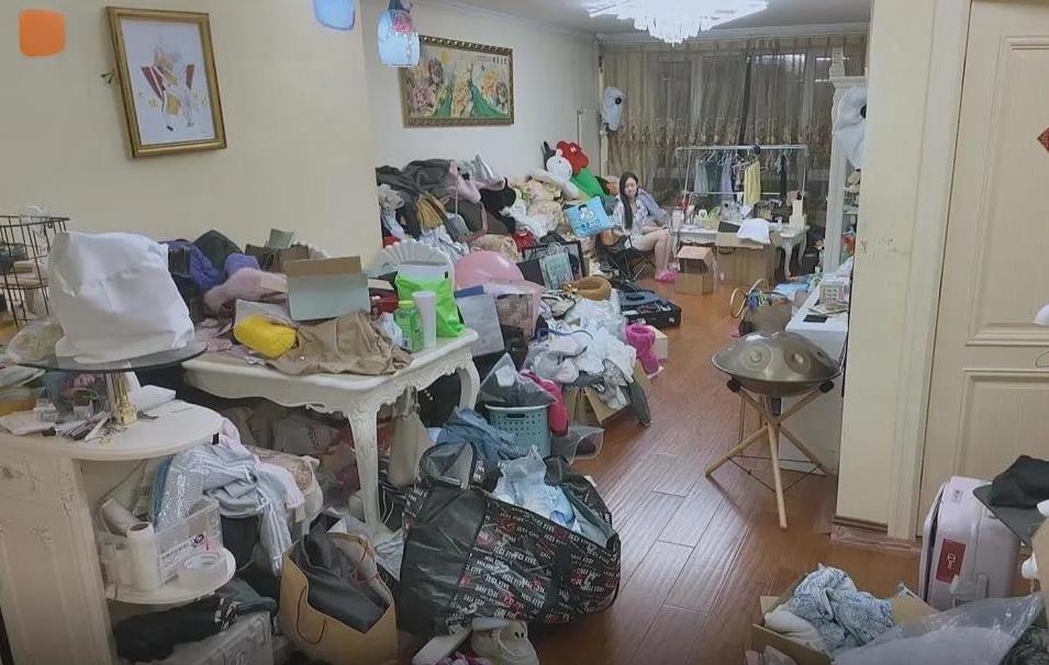 管乐家里到处都是衣服，我能理解，家中洗衣机长蘑菇，我也能忍，但最让我难以接受