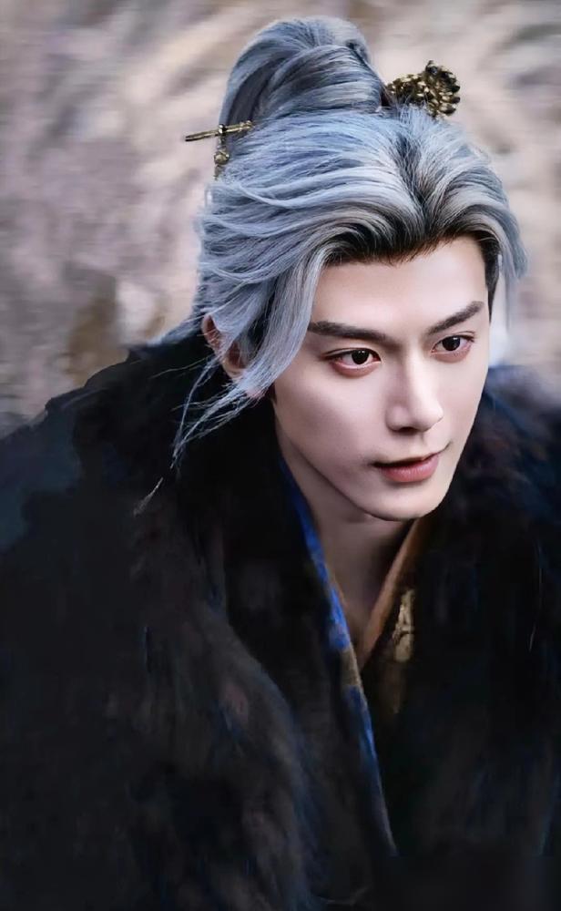 《逐玉》里的疯批皇长孙齐旻，直接把主CP风头抢得一干二净！戏份才30%，却承