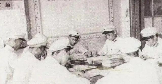 1955年，云南一个妇科医生和人吵架，见吵不过对方，妇科医生急了，竟脱口而出：“