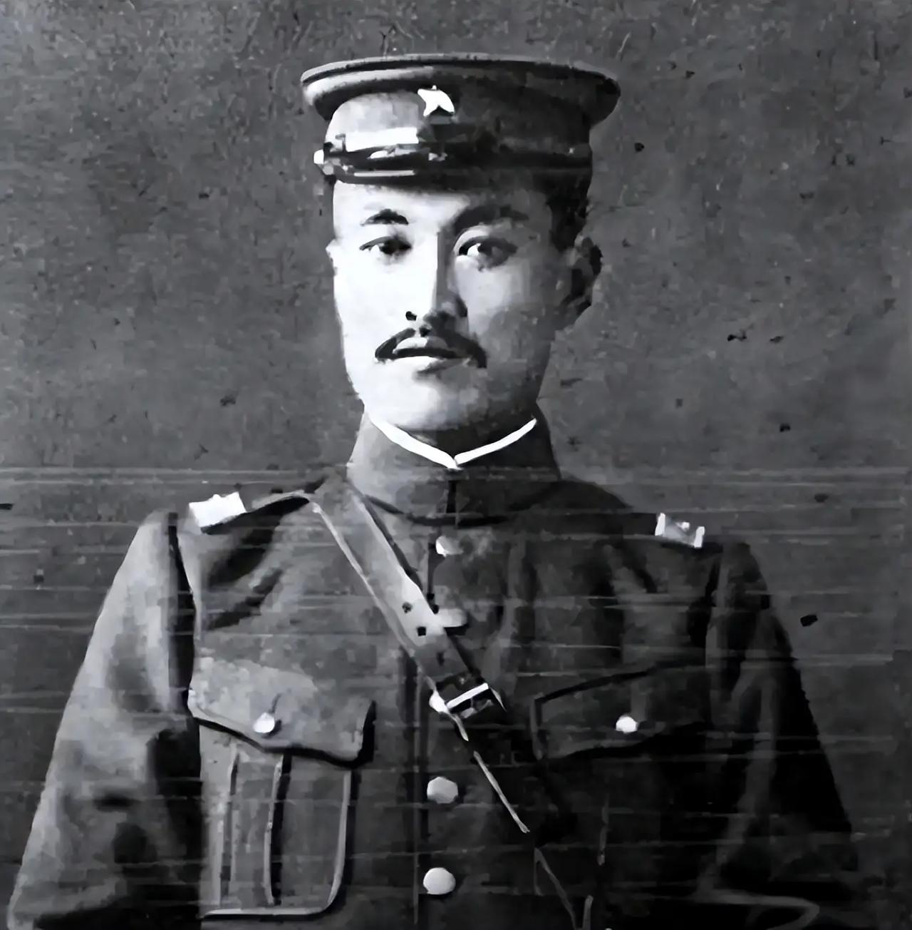 1925年，郭松龄决定举兵反奉，为此他招麾下各将领到滦洲开会，会上，郭松龄对参会