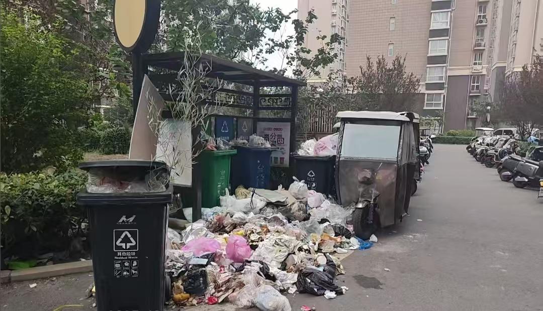 物业跑了,遇到这种情况该怎么办?我们小区物业费2块5毛,业主喊了几年要换物业,理