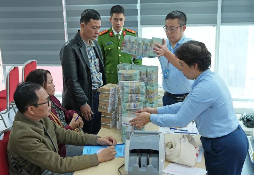 越南河内：剑湖广场项目一户家庭获得超过4000亿越南盾补偿