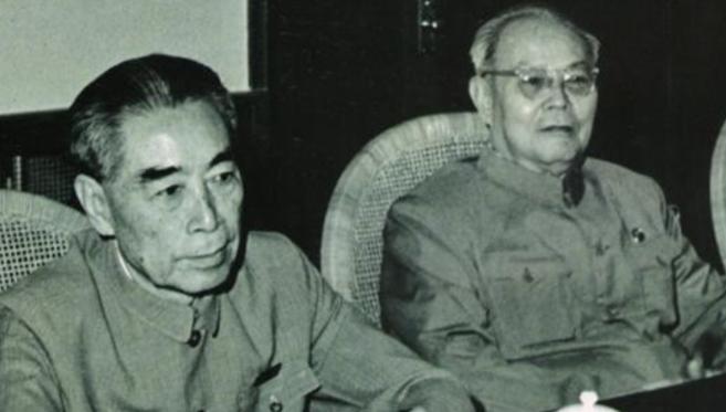 1949年周总理收到一封澳门急电，落款名字让毛主席都高度重视，脱党22年的中共元