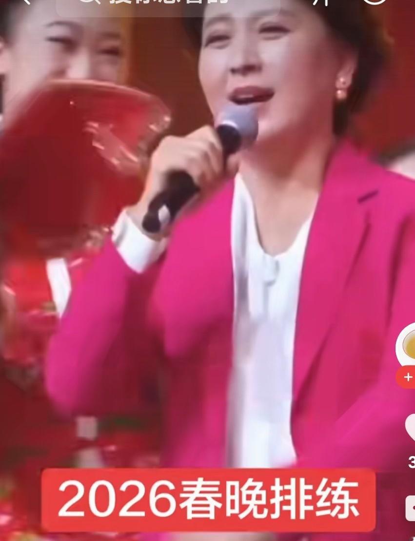 终于出手了，闫学晶多个账号被封。闫学晶这次真的很难翻身，枪打出头鸟。人怕出名猪怕