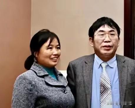 灵堂恸哭的保姆：三十九年前的真心，从来不会过期！灵堂里，一个从安徽赶来的女