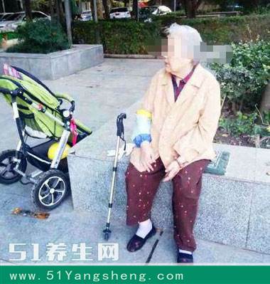 奶奶60岁被查出癌症, 5年过去了癌细胞没增反减, 平常都吃这些