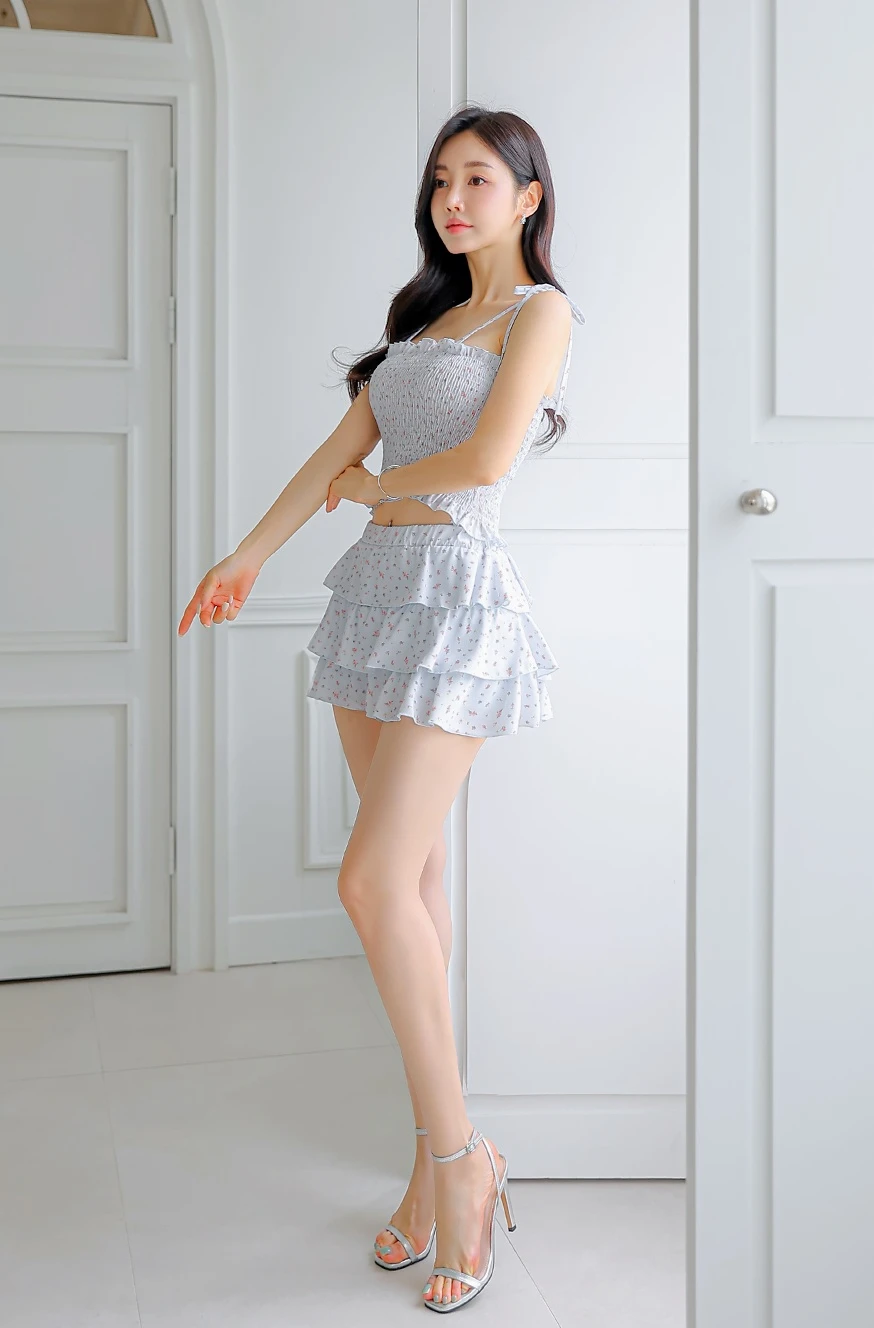 银色小裙子真的绝！～