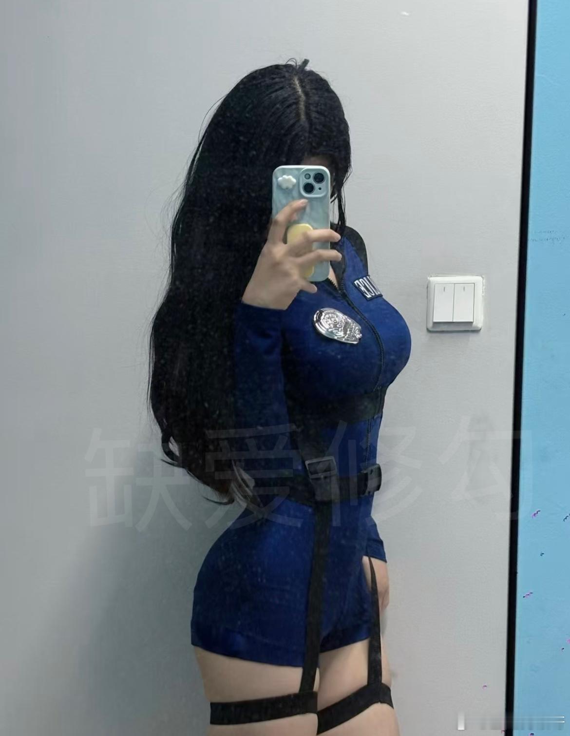 是一位上夜班的兔子警官​​​