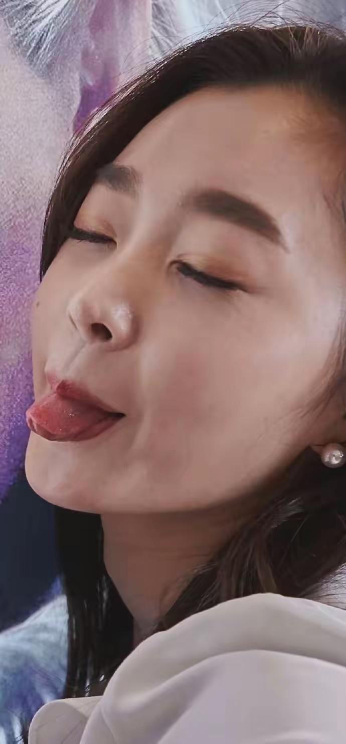 宋轶:来，接个头吧!
