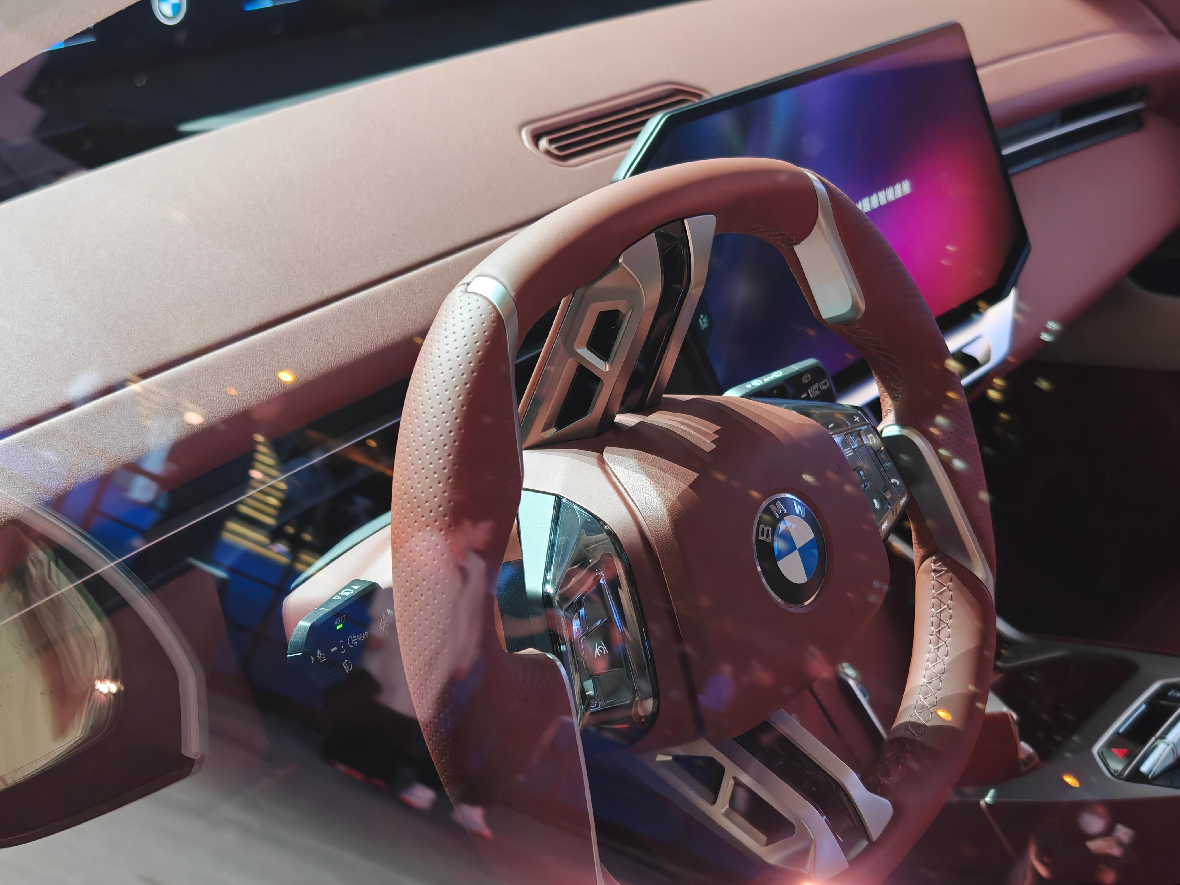 【新世代iX3长轴距版除了加长108mm，还有什么变化？】宝马中国正式在北京车展