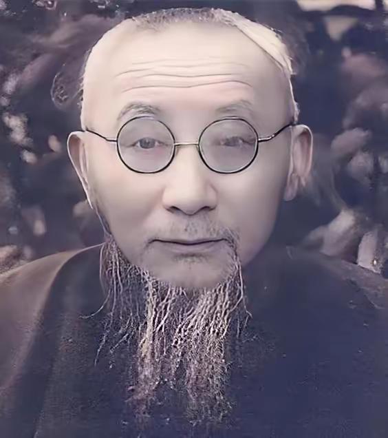 1938年，大汉奸陶锡三在家里宴请日军。突然，她听到女儿哭喊着：“救命啊，救命啊