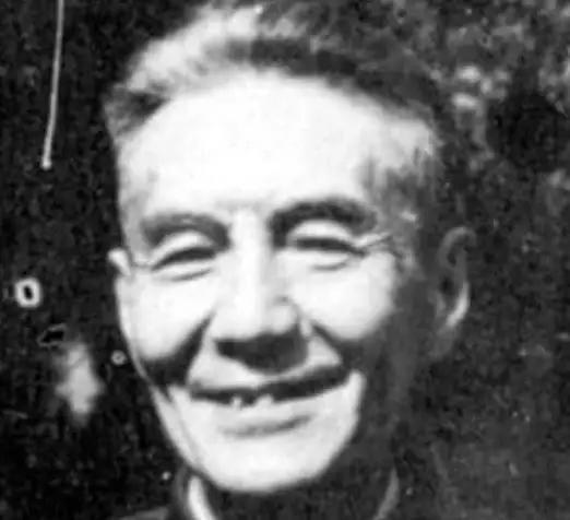 1959年首批特赦，中将卢浚泉率先出狱，沈醉、范汉杰暗自酸：谁让他有个好侄子呢！