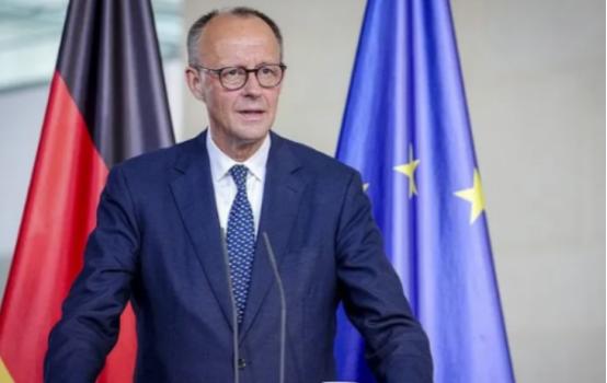 据德国媒体报道，德国总理默茨在接受记者采访时强调，德国当年放弃核能确实是一个失误