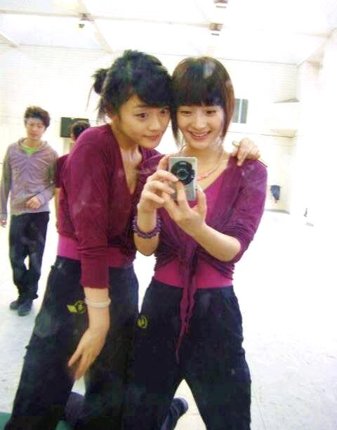 有一个顶流女明星当同学，是一种怎样的体验呢？每个人都有自己的人生际遇，不怨天，不