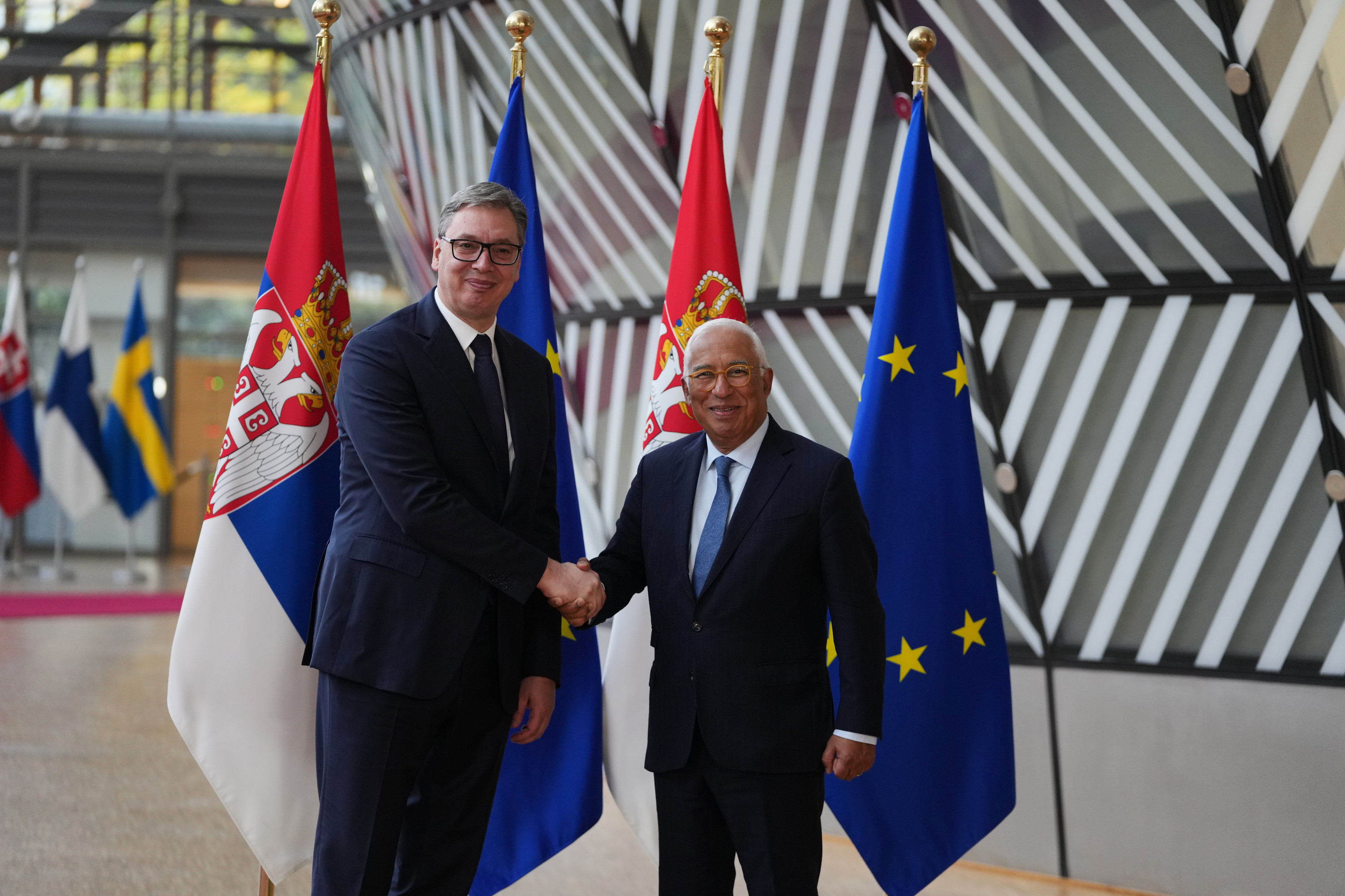 武契奇强硬表态：宁缓入欧，不认科索沃独立、不制裁俄罗斯！