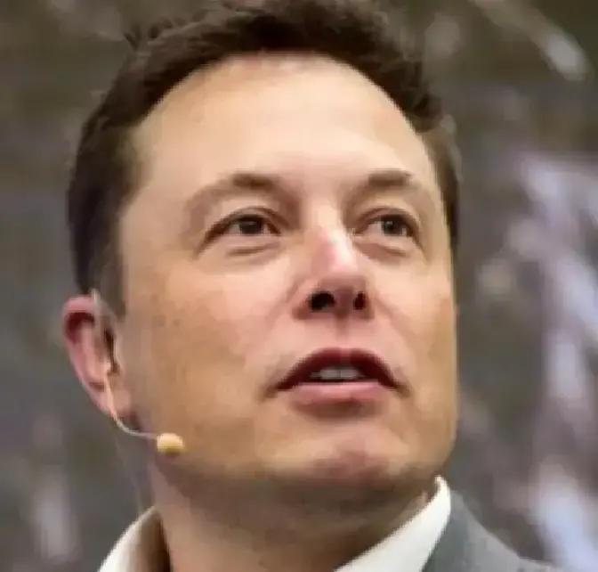 美国慌了？硅谷最野的“颠覆者”马斯克，在播客上扔出一个“炸弹”！语出惊人：“美国