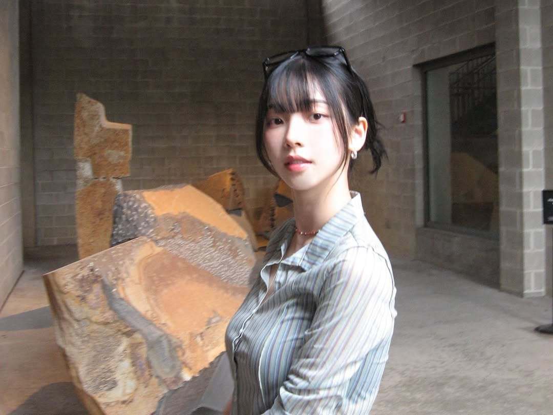 扑面而来的清新感aespa柳智敏karina​​​
