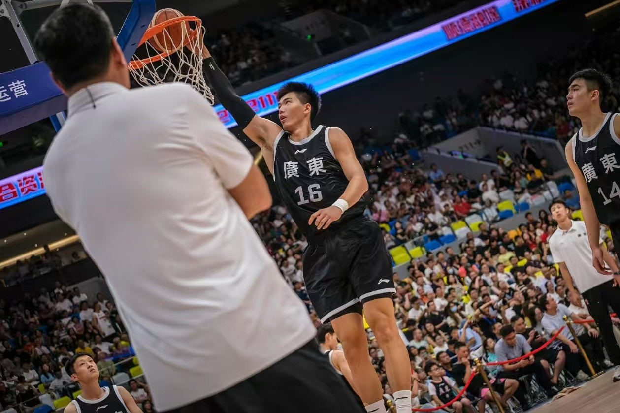 杜锋被全运比赛打醒！广东引援锁定护框大中锋，奶茶哥加盟恐告吹