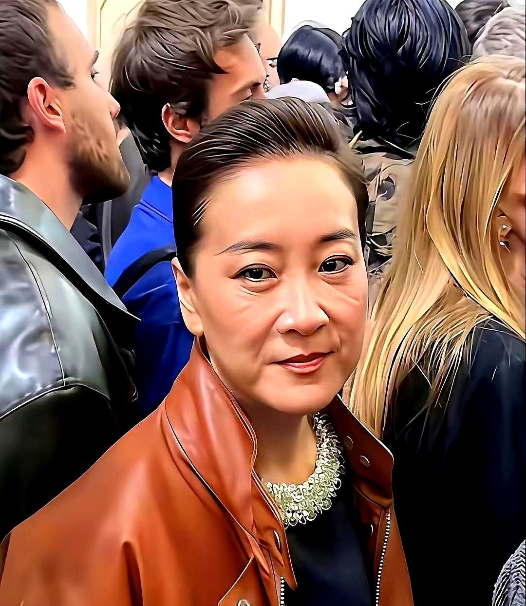 她跑烂跑步机，嚼剧本充饥，瘦了100斤，却被指责拆了观众为她搭的桥。以前那