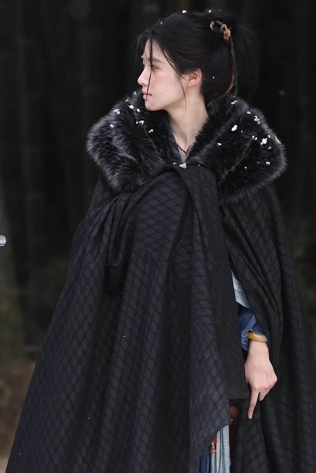 卢昱晓瘦下来气质真的绝了，颜值直接开挂，《何不同舟渡》这下又要狠狠出圈啦！