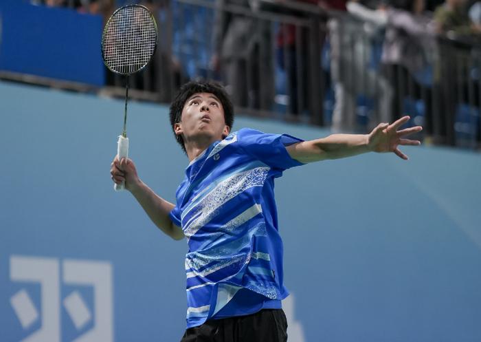 好消息，国羽18岁小将背靠背连夺两站青年赛冠军。3月8日，国羽在全英公开赛低开