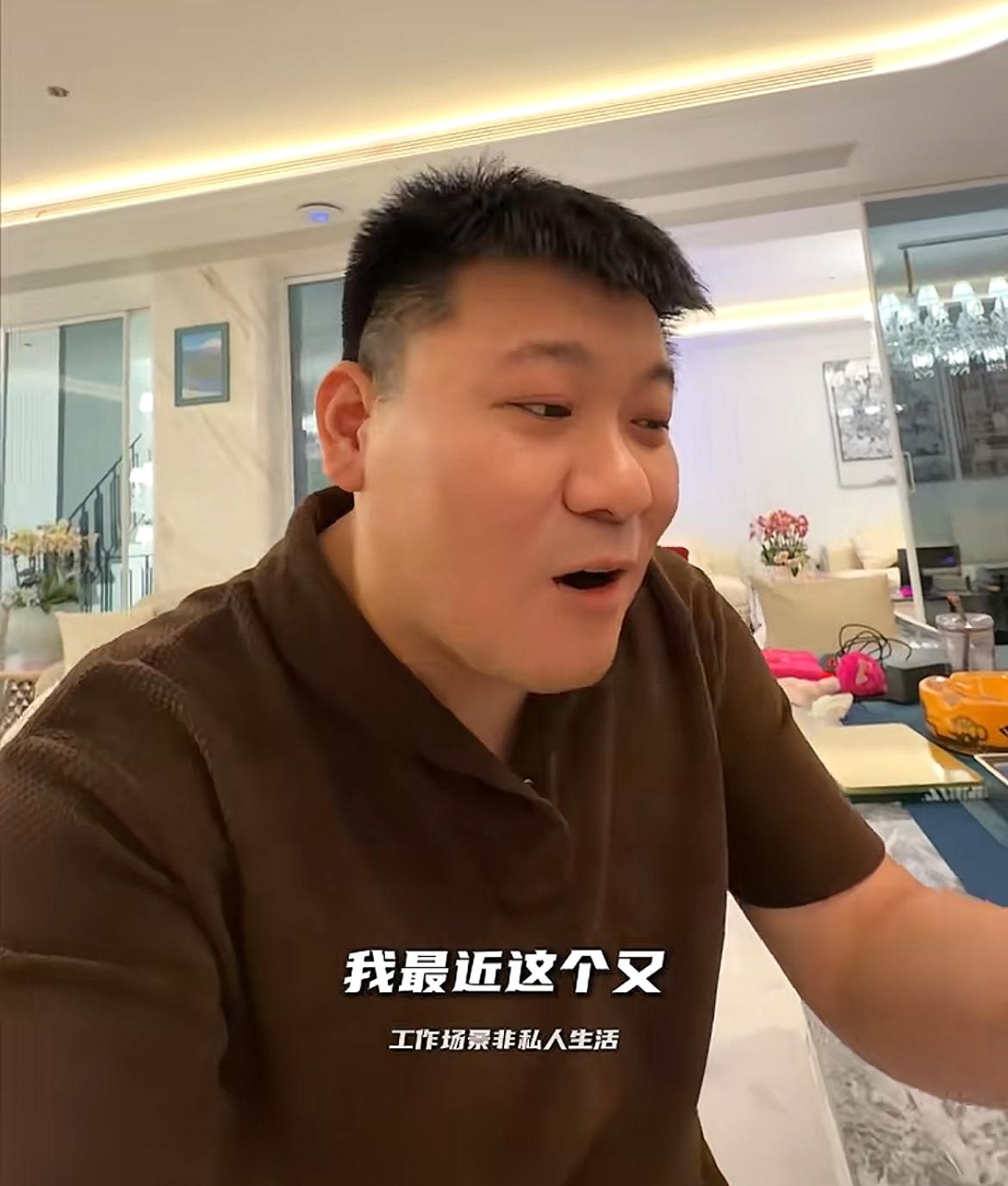 韩景枫分享一天上班的过程，每个细节都让人羡慕开千万级跑车法拉利，李谣情绪价值给