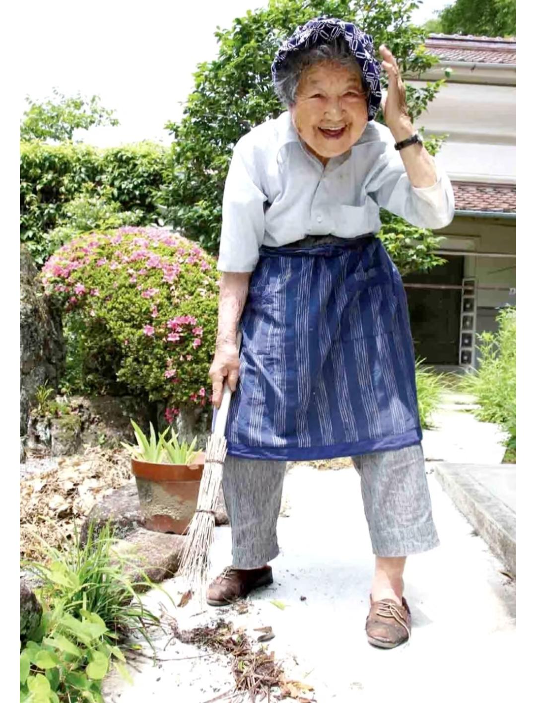 人老了，想要多活几年，一定要牢记下面8条忠告:1.这一跤，摔不起！