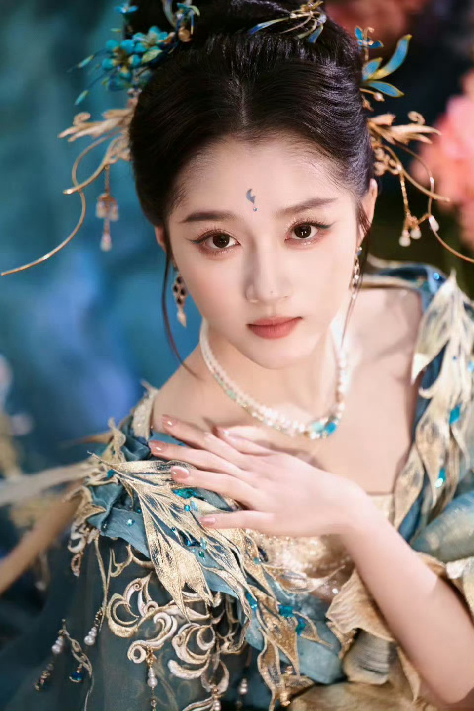 关晓彤青鸟神女妆造正确✅此女是神✅