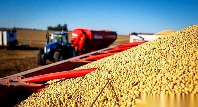 真以为我们是冤大头啊？前脚刚手把手帮你把家底置办好，后脚就想坐地起价，把我们当