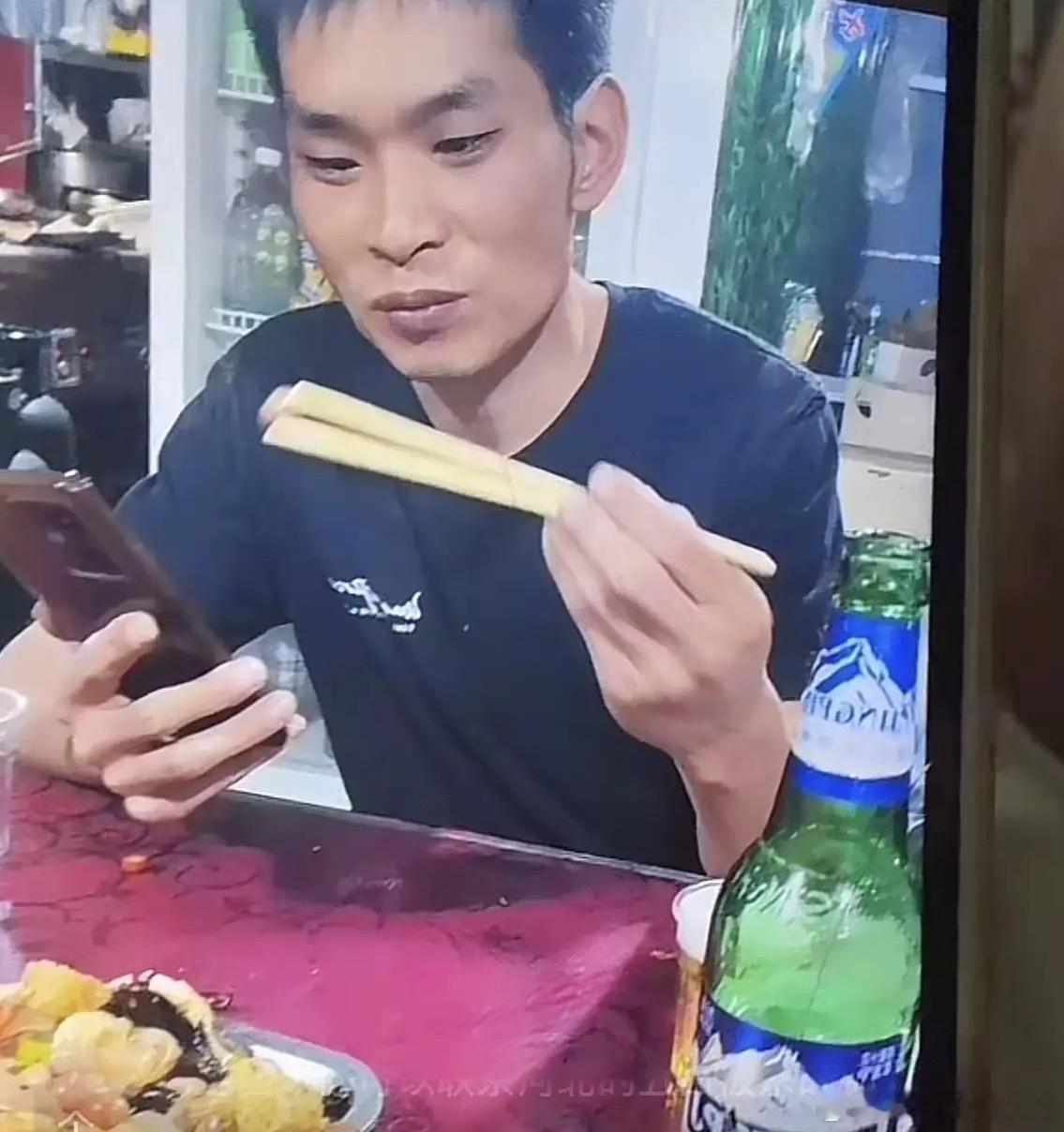 郑州发小杀妻案：凶手父亲还算个正常人，说就当没他这个儿子，非常气愤！据说嫌疑人是