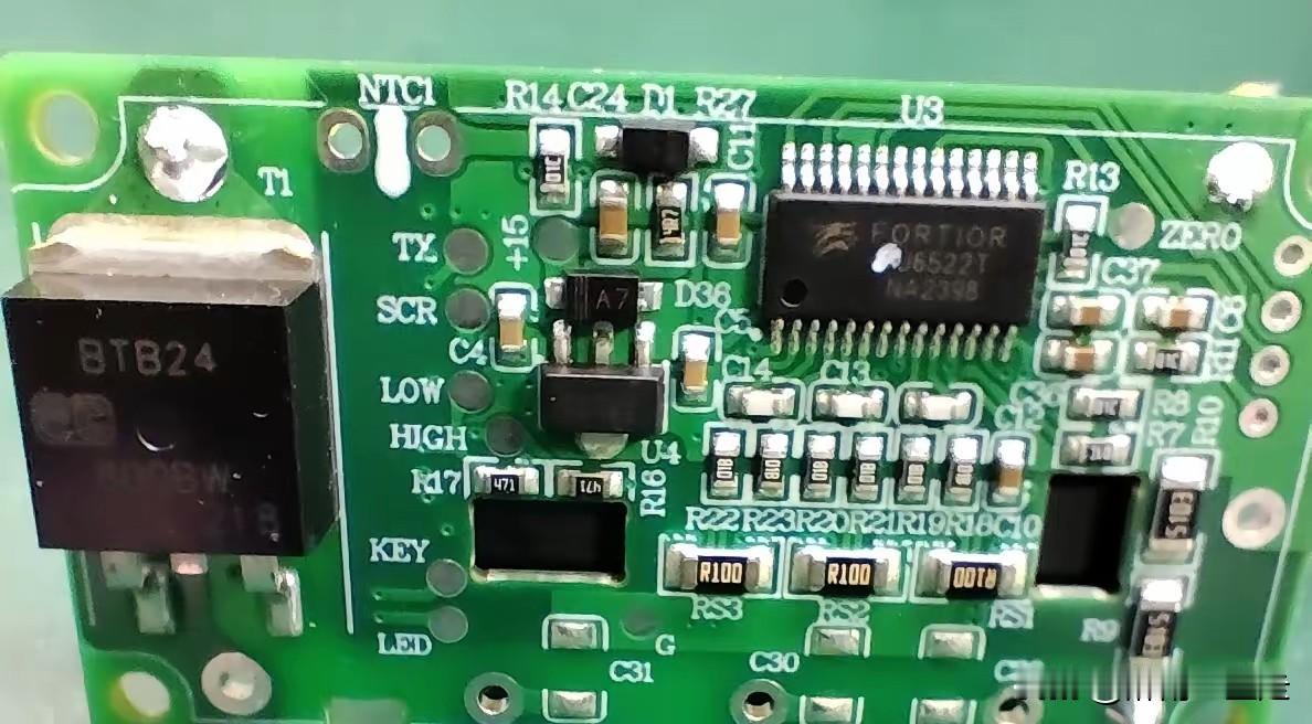 PCB摇身一变，突然成为香饽饽，在A股市场被资金爆炒！PCB其实就是线电路板的英