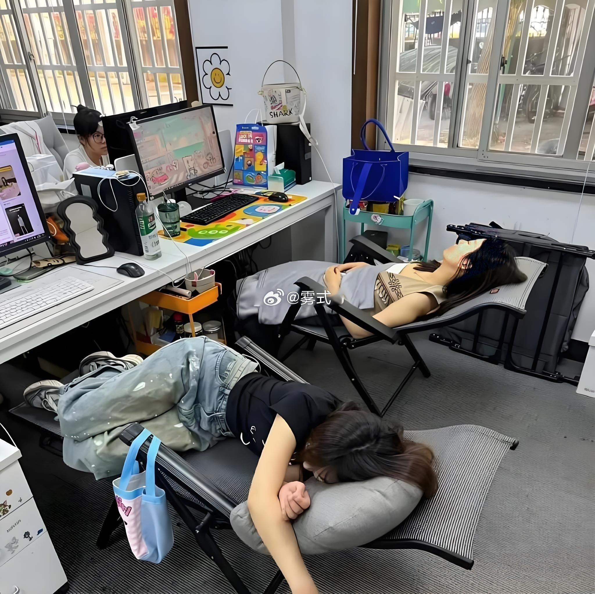 同样是午休，这就是工地和办公室的区别。